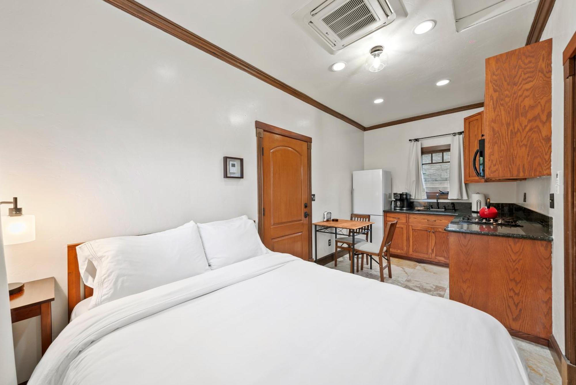 Garden House Hotel Сан Диего Екстериор снимка